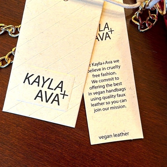 Brand New Kayla + Ava Metallic Colorful Striped Red Heart Purse Chain Crossbody - Picture 5 of 15
